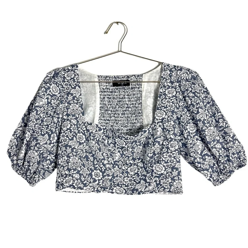 Anthropologie Opt Blue/white Floral Cropped Puff Sleeve Blouse Size M